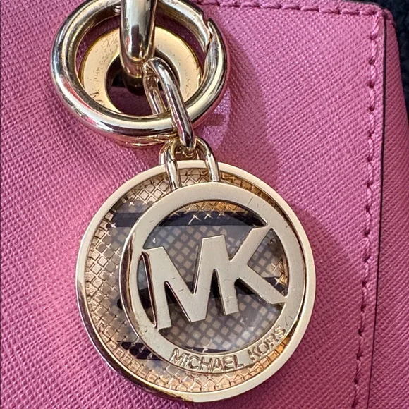 Michael Kors βCynthiaβ Saffiano Leather Satchel - Picture 12 of 16